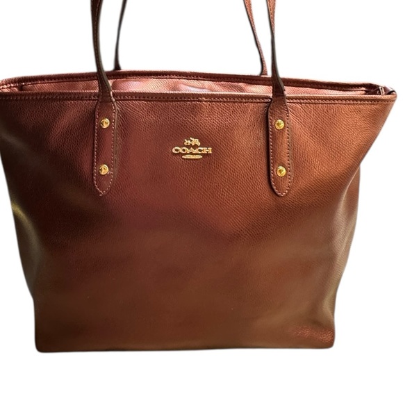 Coach Metallic Cherry Crossgrain Leather City Zip Bag with Gold Details EUC - Picture 4 of 12